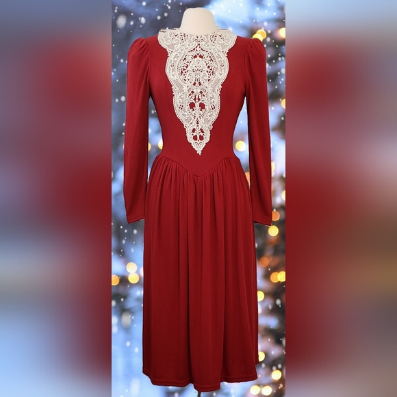 Gunne Sax Dresses & Skirts - Vintage Gunne Sax Dress, Red Christmas Dress, White Lace, Size 9, Medium RARE!